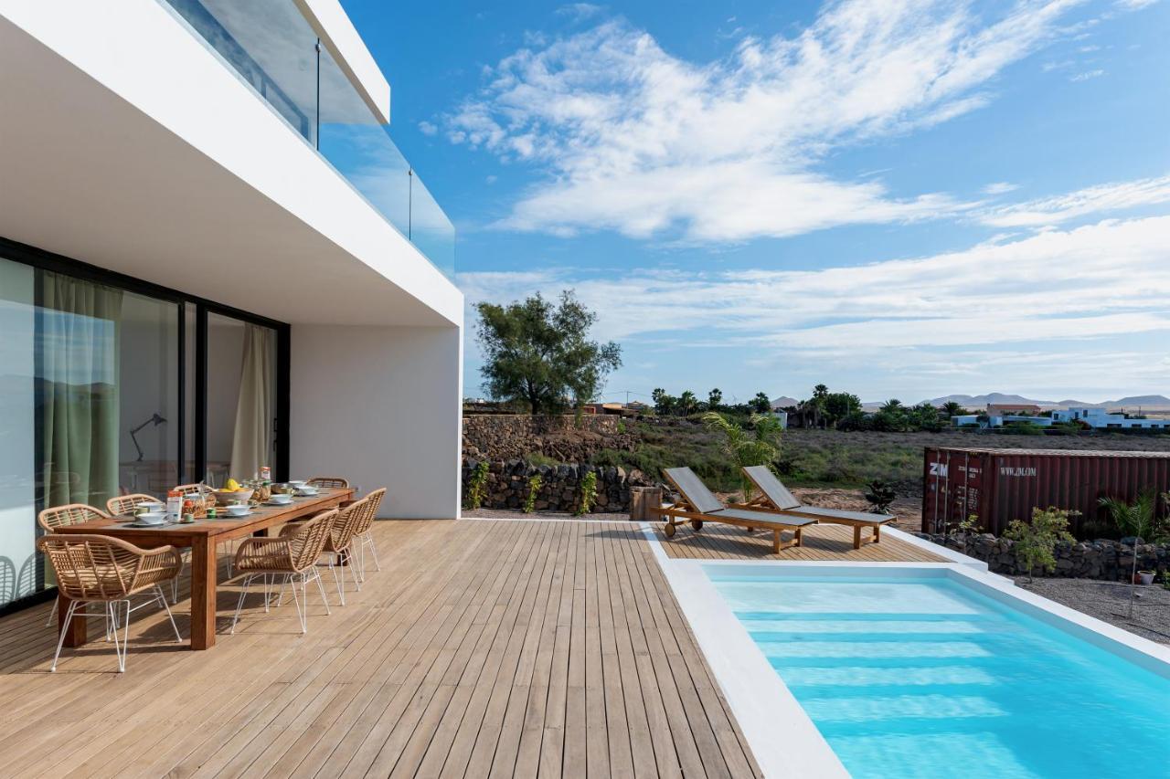Villa Elena, Luxery Villa With Swimming Pool! ラハレス エクステリア 写真
